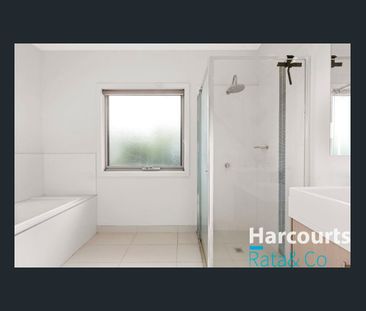 Modern Living in Lalor - Photo 6