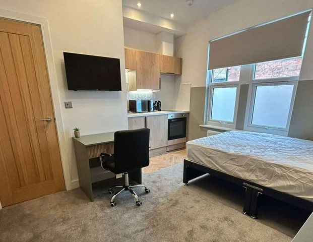 Colwick Road Room 3 - Photo 1