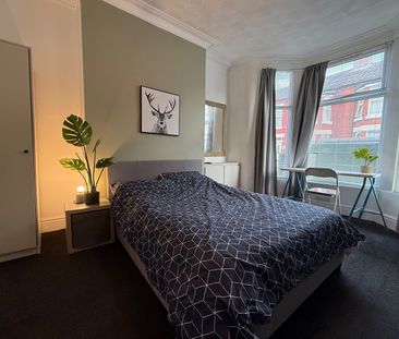 5 Bed Terraced House, Thornycroft Road, L15 - Photo 2