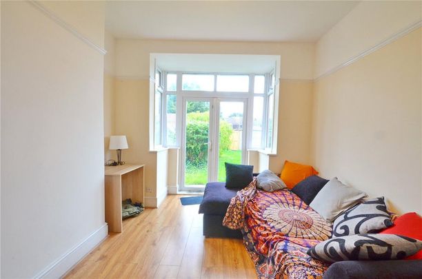 6 bedroom semi-detached house to rent - Photo 1