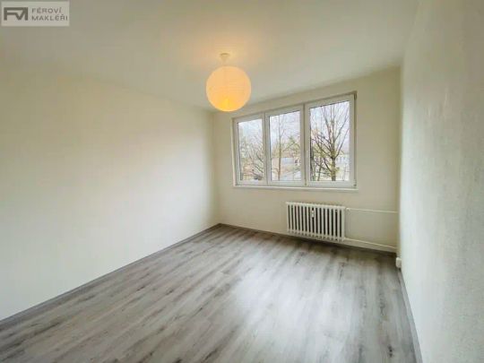 Pronájem bytu 2+1 na Výškovické v Ostravě BEZ KAUCE - Fotografie 1