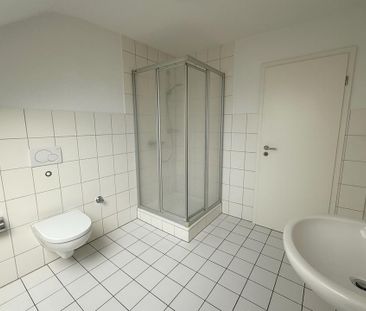 Charmante 3-Zimmer-Wohnung mit Altbauflair in Duisburg - Photo 3