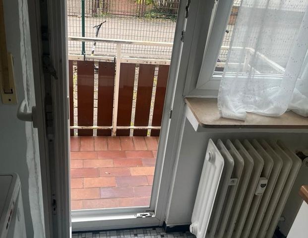 Voll möblierte 2 Zi. Wohnung EBK Balkon - Foto 1