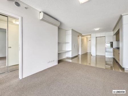 Modern 2 Bedroom Apartment in the Heart of West End - Call Now to Inspect! - Photo 5