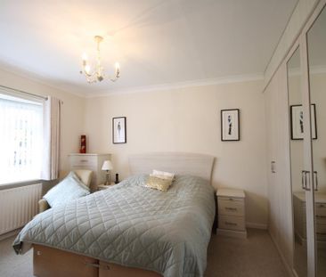 2 bedroom semi-detached bungalow to rent - Photo 4