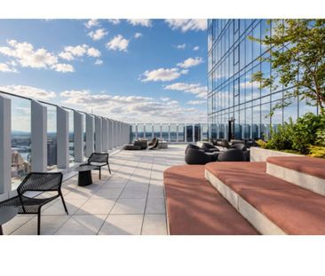 1205 Rue du Square Phillips, Montréal (Ville-Marie), QC H3B - Photo 1