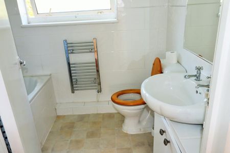1 bedroom flat to rent - Photo 5