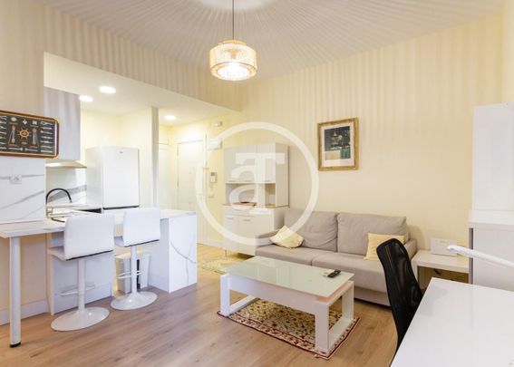 Piso de alquiler en Calle de Enrique Larreta, Castilla - Photo 1