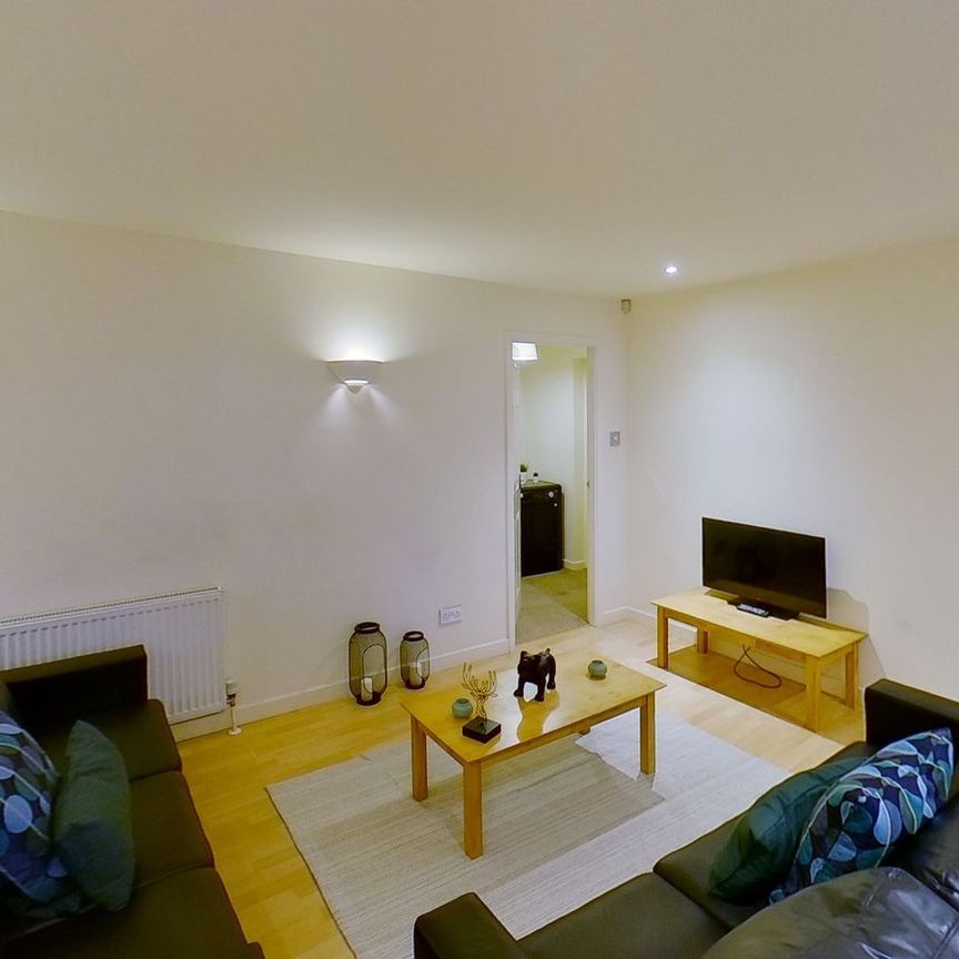 Flat 1, 21 Barker Gate, NG1 1JU, NOTTINGHAM - Photo 1