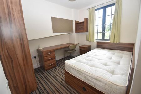 5 bedroom apartment to rent - Photo 4