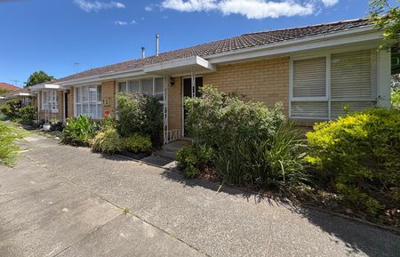 8/70 Rosanna St, Carnegie VIC 3163 - Apartment For Rent | Domain - Photo 2