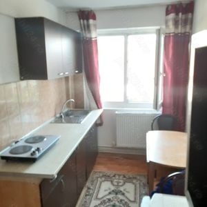 PODU ROS - PALAS MALL - GARSONIERA - MOBILATA - Fotografie 2