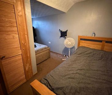 4 bedroom terraced house to rent - Photo 5