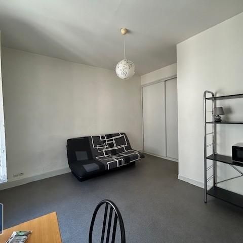 Location Appartement 1 pièce 19m² POITIERS 86000 - Photo 1