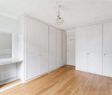 Ferndown, South Woodford, E18 - Photo 4