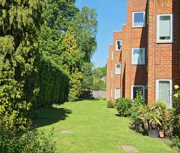 Alwyne Court, Woking - Photo 5