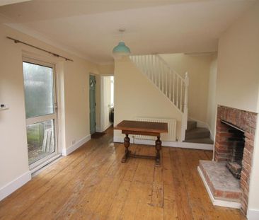 2 bedroom end of terrace house to rent - Photo 1