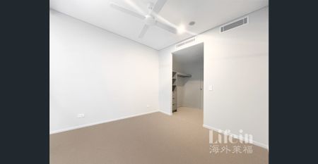 Modern 1-Bedroom Apartment in the Heart of West End - Photo 2