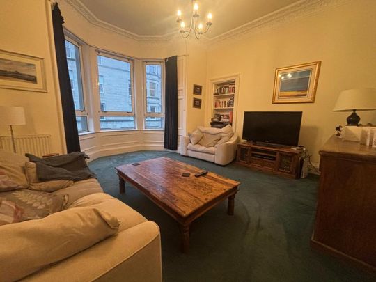 1 bedroom in a flat share to rent - Photo 1