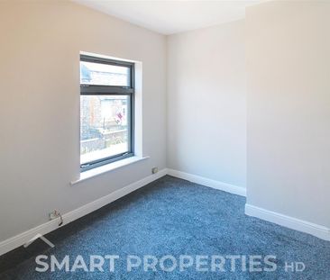 Crosland Street, Huddersfield - Photo 2