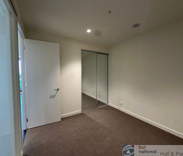 Welcome to THE LONSDALE - Photo 1