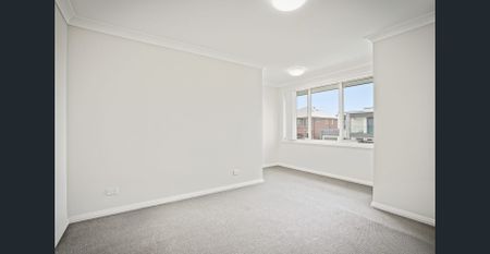 Spacious 5-Bedroom Family Home in Prime Marsden Park Location! - Photo 2