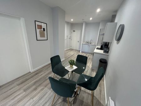 Crosby Road North, Liverpool, L22 - Photo 2