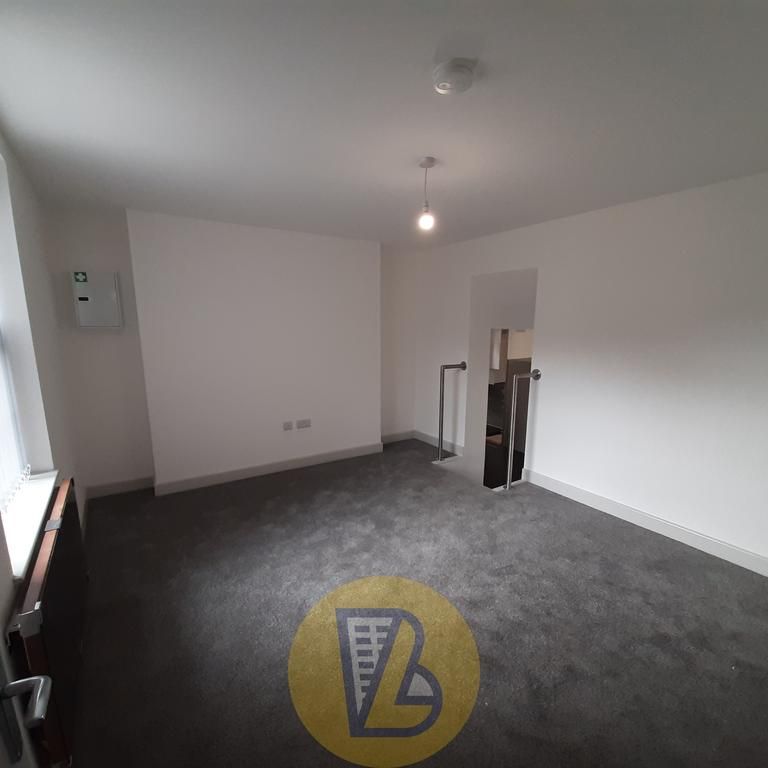 1 bedroom block of apartments to rent - Photo 1