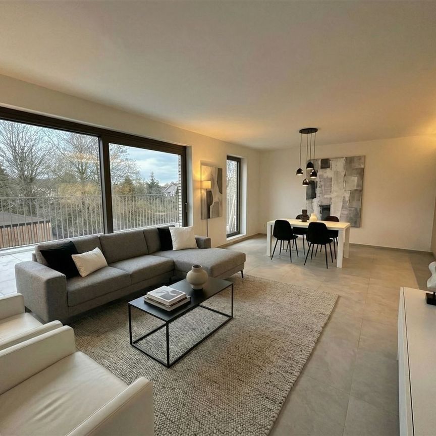 Appartement met twee slaapkamers, parking en berging - Photo 1