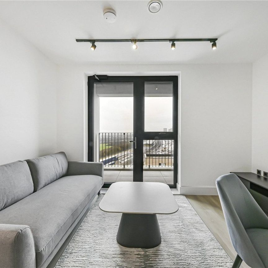 Bridgeway Heights, 123 Scrubs Lane, London, NW10 - Photo 1