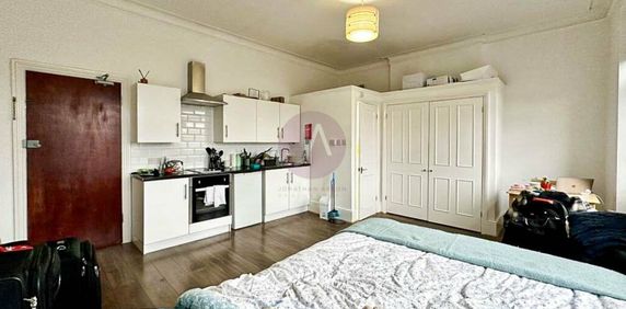 Flat to rent in Fawley Road, London, West Hampstead, NW6 - Photo 2
