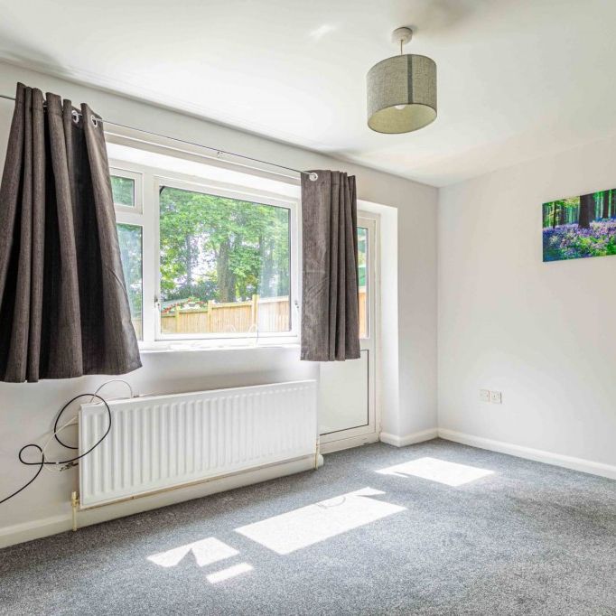 2 bed Terraced for rent - Photo 1