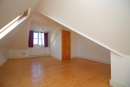 5 Bedroom House To Let - Photo 5