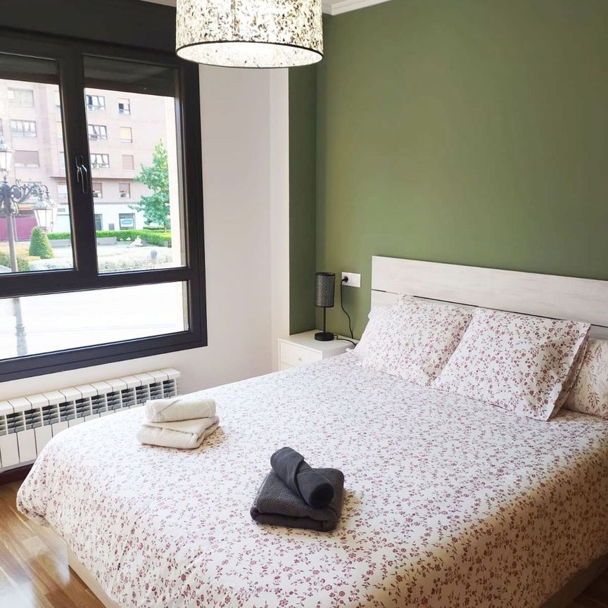 Alquiler de piso en Calle Antonio Maura, 36 - Photo 1