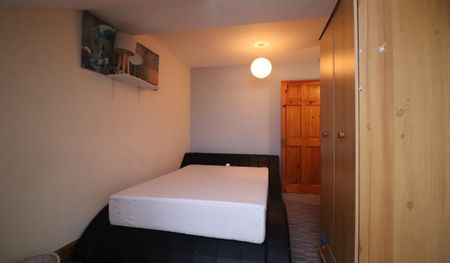 Station Road, Forest Gate, London, E7 - Photo 3