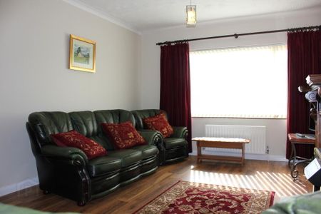 3 Lever Road (Student Let ), Portstewart, BT55 7BN - Photo 2