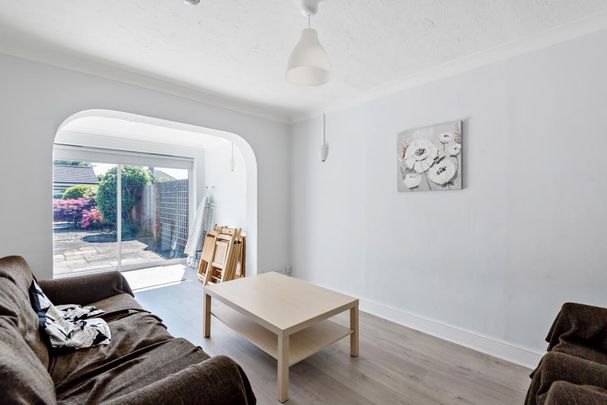 5 bedroom semi-detached house to rent - Photo 1