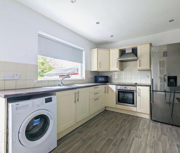 21 Sunnymede Park, Dunmurry, Belfast, BT17 0PU - Photo 3