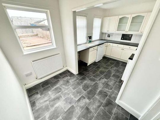 Hawthorne Road, Ferryhill, DL17 - Photo 1