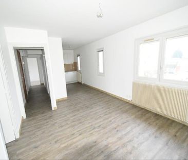 Location Appartement 4 pièces 79m² MACON 71000 - Photo 1