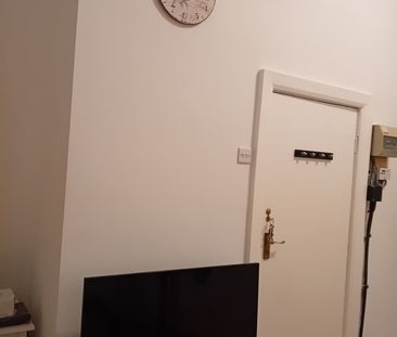 Studio Flat, Thrale Road Studio, SW16 - Photo 5