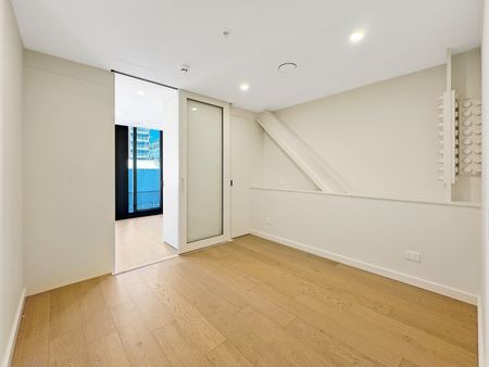 Welcome to 308/10 Alpha Street - Photo 3