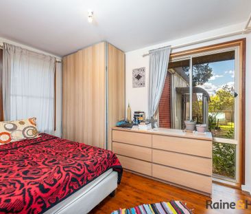 Spacious Shared Living Near the University - $500 Per Week - Photo 4