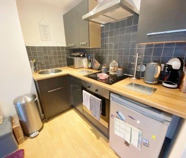 1 bedroom flat to rent - Photo 2