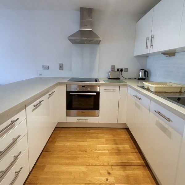 175 Church street East, Woking - 2 bedrooms Property for lettings - Seymours - Photo 1