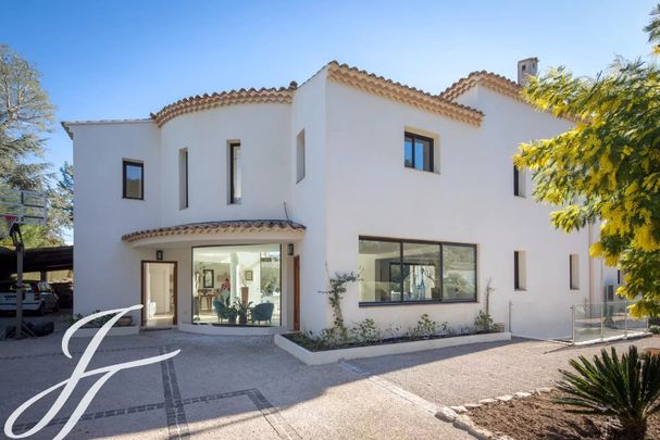 Maison à louer Biot, Cote d'Azur, France - Photo 1