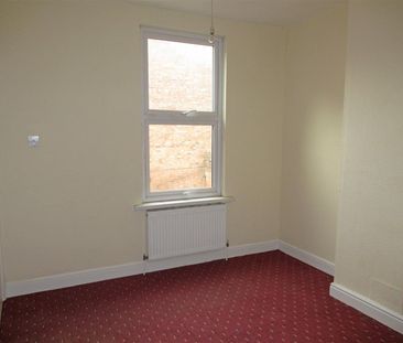 2 Bed House - Photo 6