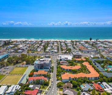 TWO BEDROOM, TWO BATHROOM APARTMENT MERMAID BEACH - Photo 6