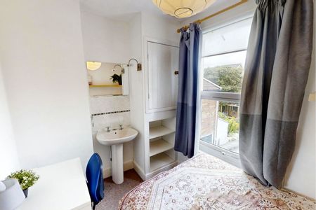 6 Bed Terraced House, Stanbury Avenue, BS16 - Photo 5