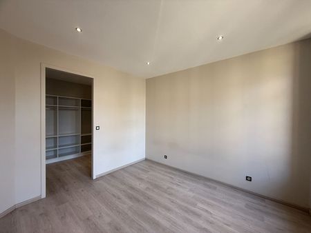 Location Appartement 3 pièces 72m² - Photo 5
